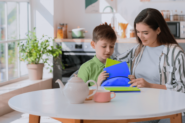 Regreso a clases: tips para cuidar tus finanzas | Brío
